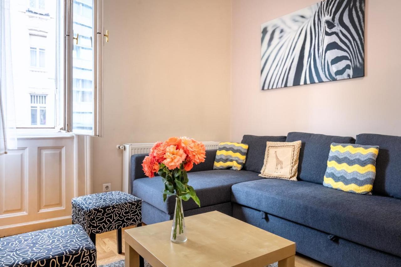 Orangehomes Kalvin Sq 2 Bedroom Apartment Budapeşte Dış mekan fotoğraf