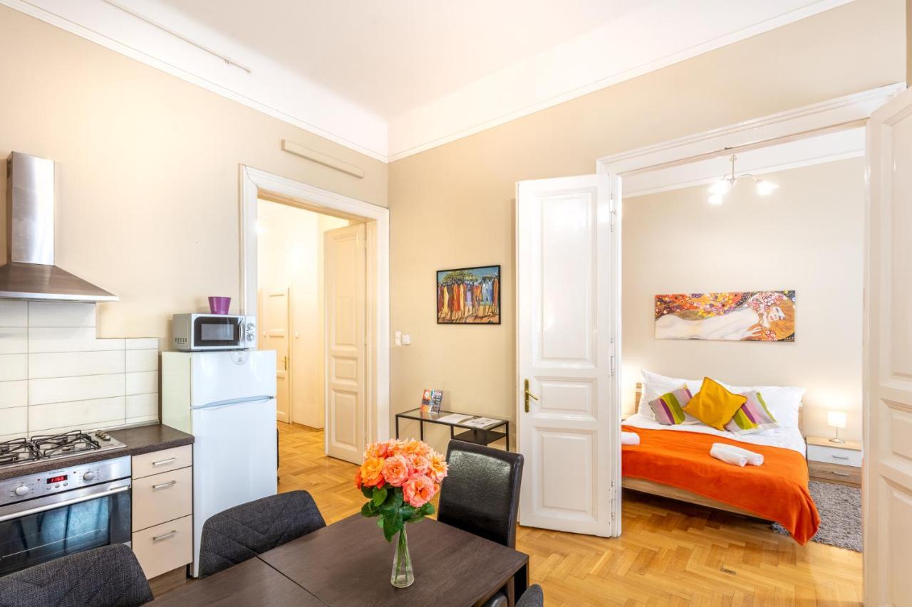 Orangehomes Kalvin Sq 2 Bedroom Apartment Budapeşte Dış mekan fotoğraf