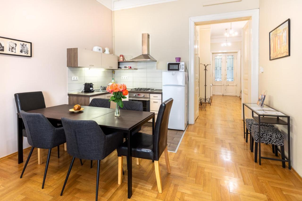 Orangehomes Kalvin Sq 2 Bedroom Apartment Budapeşte Dış mekan fotoğraf