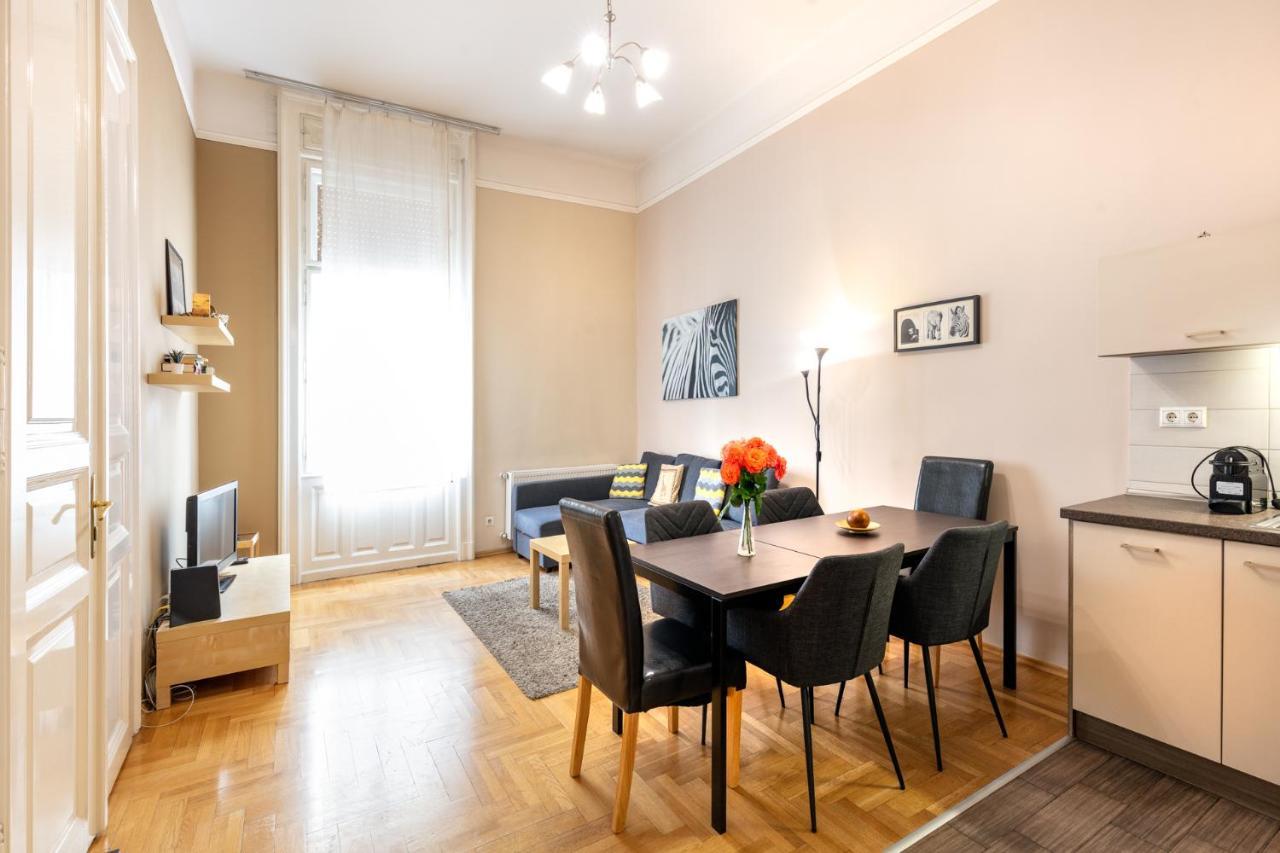 Orangehomes Kalvin Sq 2 Bedroom Apartment Budapeşte Dış mekan fotoğraf