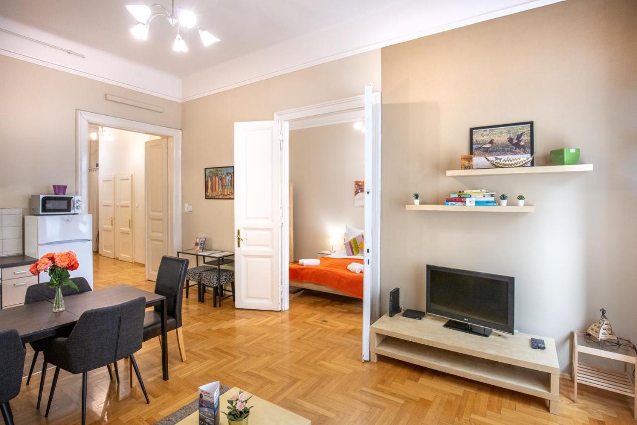 Orangehomes Kalvin Sq 2 Bedroom Apartment Budapeşte Dış mekan fotoğraf